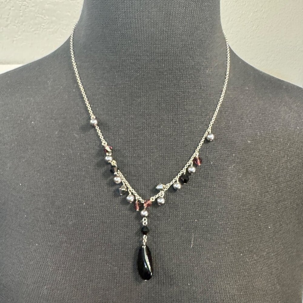 Vintage-Inspired Silver & Black Beaded Necklace With Teardrop Pendant